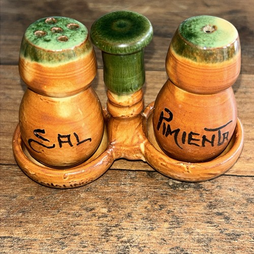 Salz und pfefferstreuer - und,