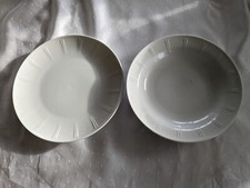 Speise und Suppenteller