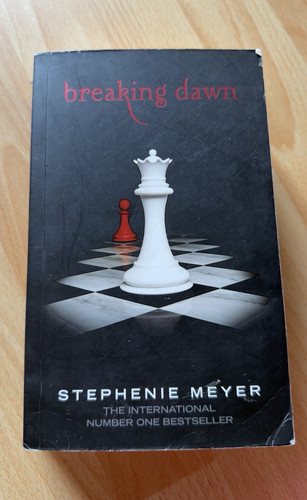 Breaking dawn the - ,
