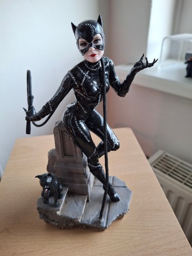 Batman returns catwoman art - returns,