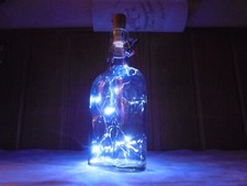 Flaschenlicht 8 LEDs mit Flasche 3 x LR44