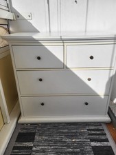 Weiße Kommode mit 4