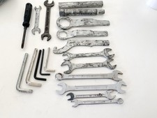 YAMAHA TDM 900 RN08 Bordwerkzeug Werkzeug (für Rahmen Motor)