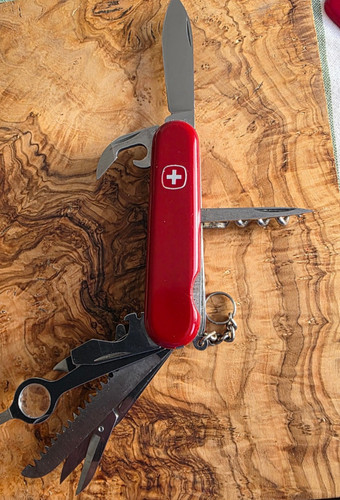 Wenger monarch - (victorinox),