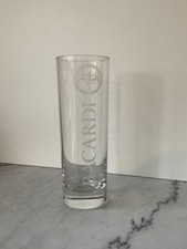 Bacardi Razz Glas mit Fledermaus Logo