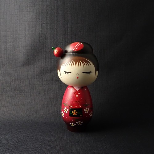 Kokeshi holzpuppe hanadayori - holzpuppe, "hanadayori"