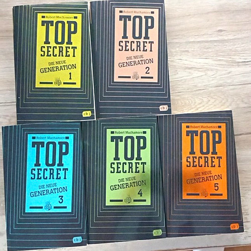 Robert muchamore top secret - muchamore,