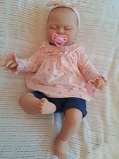 Schöne schlafende Reborn Baby