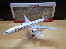 HERPA Flugzeugmodell mit OVP, BOEING 777-300ER M1:200 EMIRATES, NEUWERTIG 614306