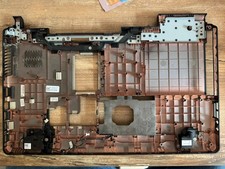 DELL Inspiron 1764 Unterseite