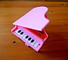 Steffi Love Barbie Klavier