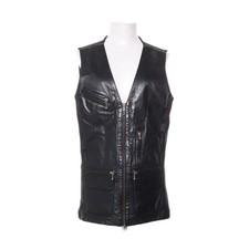 New Identity, Lederweste