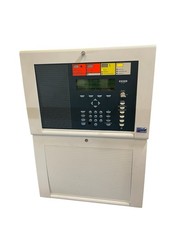 ESSER IQ8Control M Brandmeldezentrale Art.-Nr.: 808004 inkl. 3 x esserbus Plus