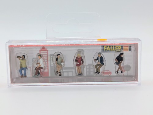 Faller 151698 sitzende