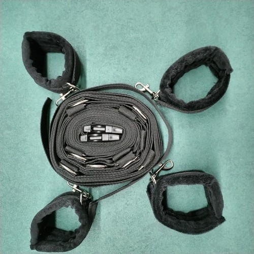 Frau mann fesseln - mann, cuffs