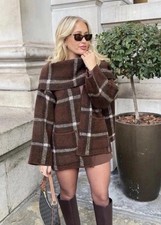 Zara Kurz Check Strickmantel