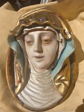 Mater Dolorosa Kopie der Herzogspitalmadonna München Relief Gips mit Steinbesatz