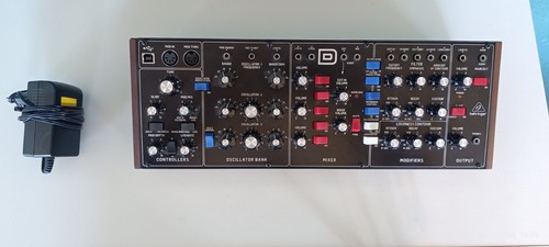 Behringer model - model, d