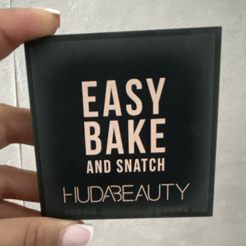 Huda beauty easy bake - easy,
