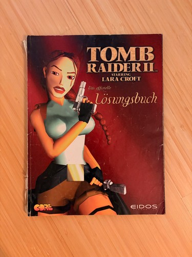 Tomb raider lösungsbuch - tomb,