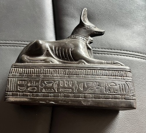 Anubis statue sitzend - anubis, auf