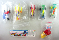 FREMDFIGUREN + 6x VERSCHIEDENE SCHNEEMOBILE / 1x AM STEG von MARAJA + 1 BPZ