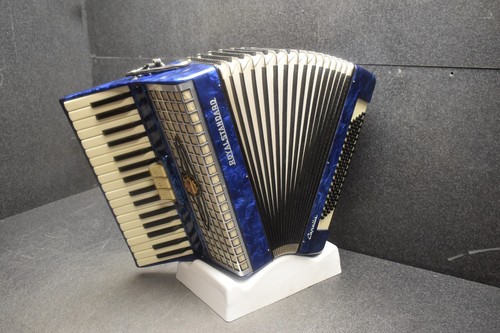 Royal standard capella - standard, 2