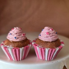2 x Muffins Cupcakes 4x3.5cm