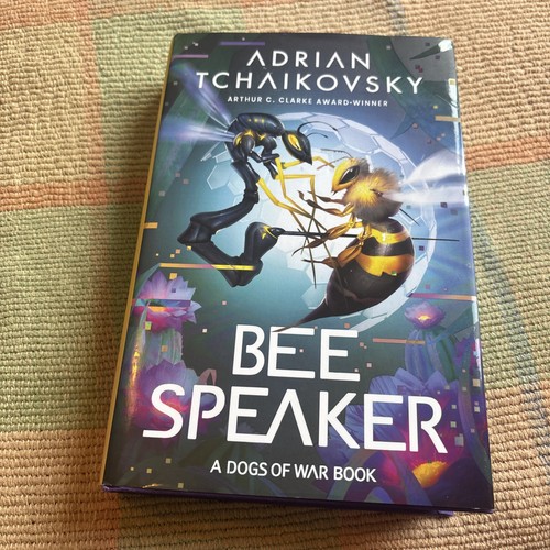 Bee speaker adrian - by,