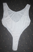 String Body weiß Gr S/M leicht transparent / hoher Beinausschnitt