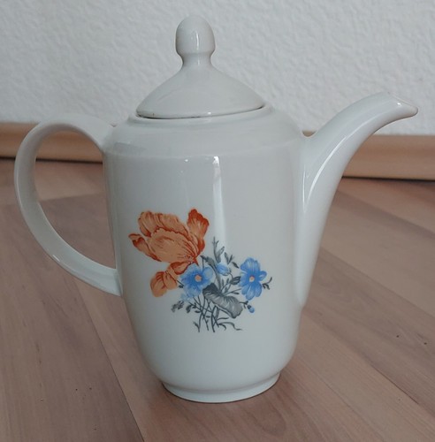 Kaffeekanne mit deckel - kaffeekanne, v