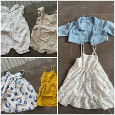 Kleiderpaket Baby Kleider Jeansjacke Old Navy und weitere Gr. 80 Einteiler