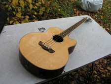 sehr schöne ältere Bassgitarre akustischer Bass Harley Benton CLB-10SCE NT