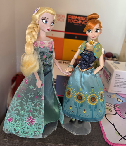 Disney store frozen - fever, anna