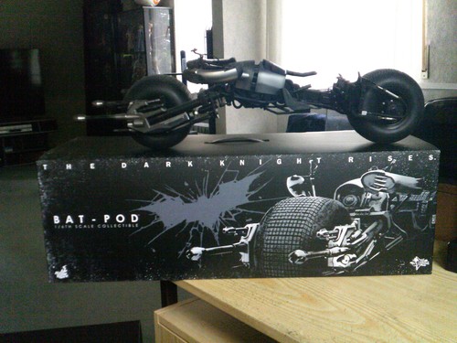 Batpod scale hottoys - batpod,