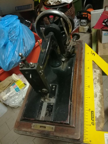 Alte tisch nähmaschine - tisch,