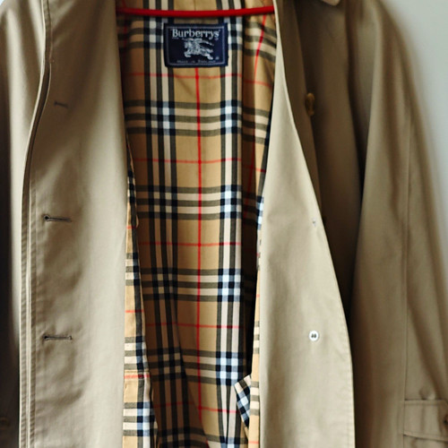 Burberrys london trenchcoat - burberrys,