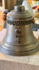 Alte Schulglocke von 1889, 22 Kg schwer. Keine Risse, keine grobe Beschädigung