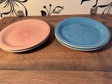 5 Teller mit Blumen-Dekor –