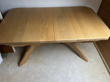 Stabiler Esszimmertisch
