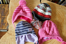 Mütze warm pink Strick Sterntaler 51 + lila Streife 51 + H&M 62 pink + Dolli 51