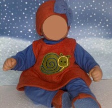 Kleid mit Schnecke Bluse Hose Schuhe und Stirnband passend für Puppen 46 cm Neu