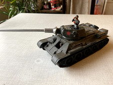 Panzer mit Besatzung (Russen)