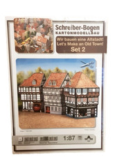 + KARTONMODELLBAU ALTSTADT SET