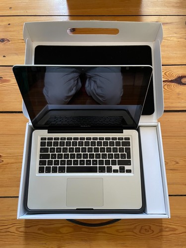 Mac book 2011 apple steve - 2011,