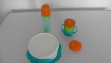 Tupperware Kinderteller, Trink-Lerntasse mit 2 Ersatzaufsätze und Nuckelflasche