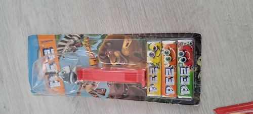 Pez figur candy dispenser - pez,
