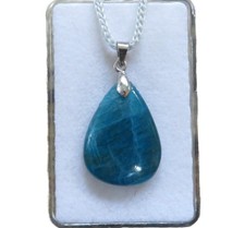 Apatit Cabochon Anhänger mit  Kralle Nr. 4245