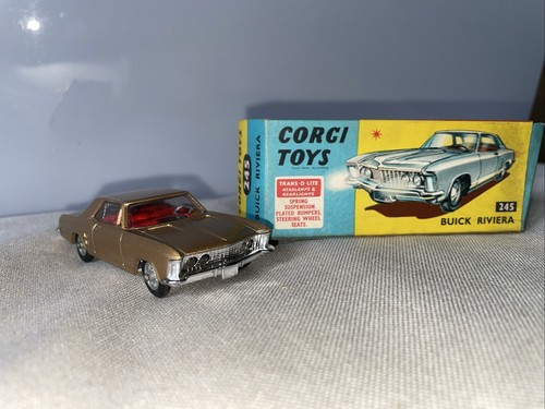 Corgi toys 245 - toys,