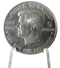 NIUE Island 5 Dollar 1988  Cu/Ni   (712)